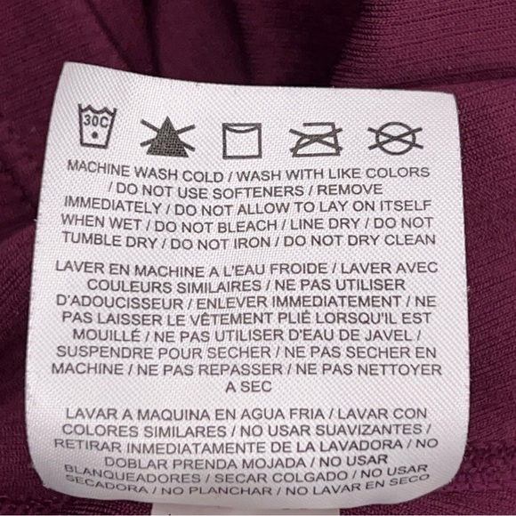 Medium Nike Dri Fit Burgundy Red Tank Lightweight Athletic Activewear Stretch - Picture 13 of 15